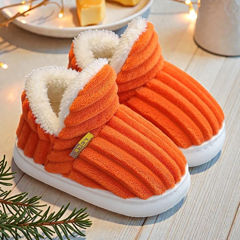 Detailaufnahme farbintensiver Linien und freier Strukturen auf Leinwand